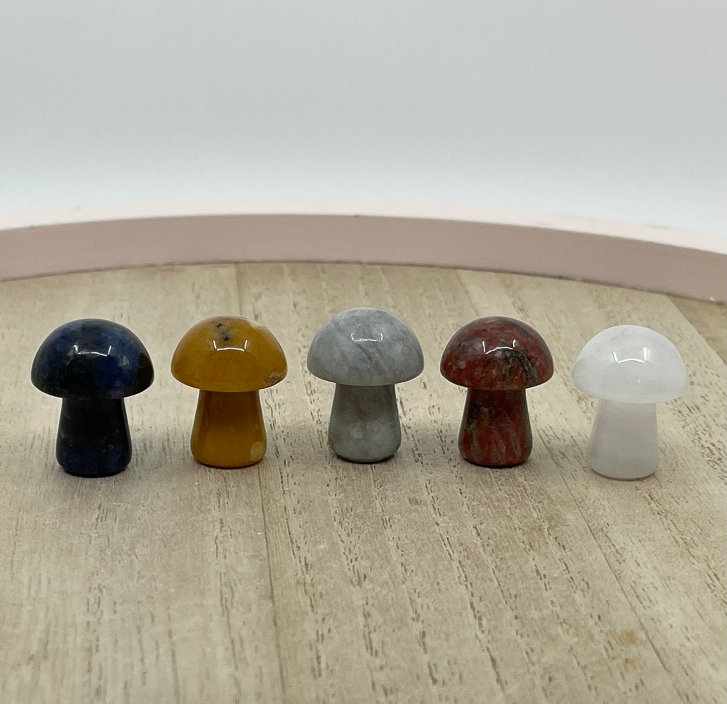 Crystal Carving - (Medium) Mushroom / Mushies